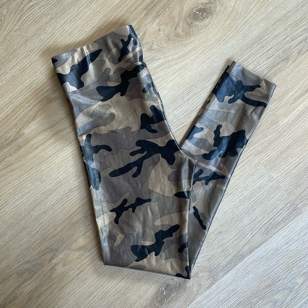 Koral Camo Pants Size Medium